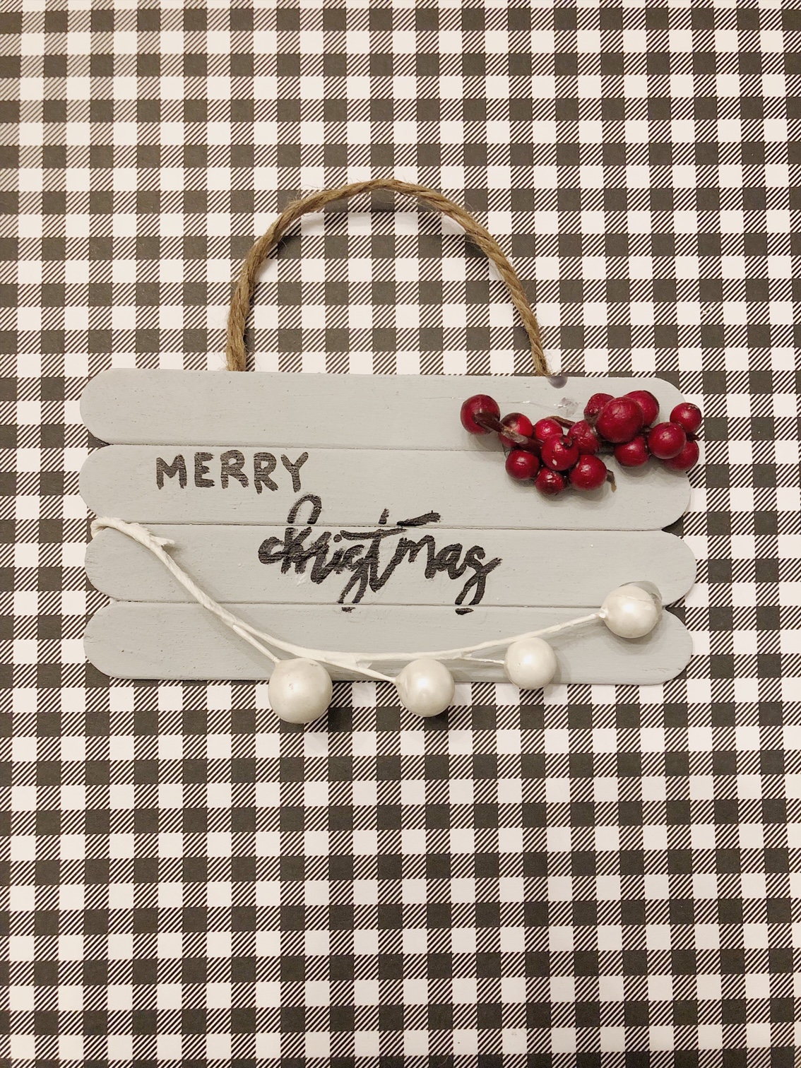 DIY Wooden Pallet Sign Ornament